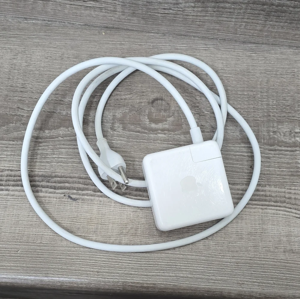 Apple White Power Adapter Cable